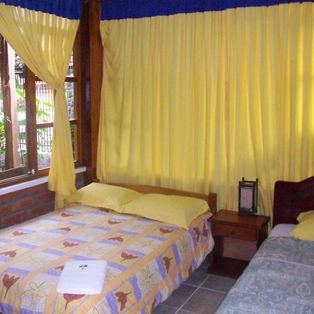 Hostal Las Palmas Puyo Exterior photo