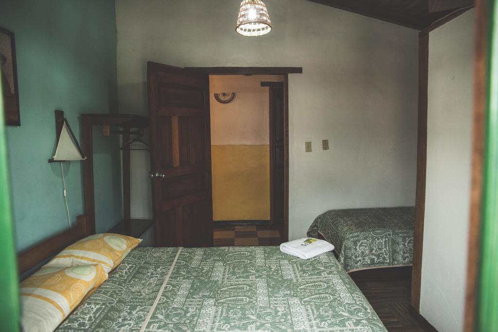 Hostal Las Palmas Puyo Exterior photo