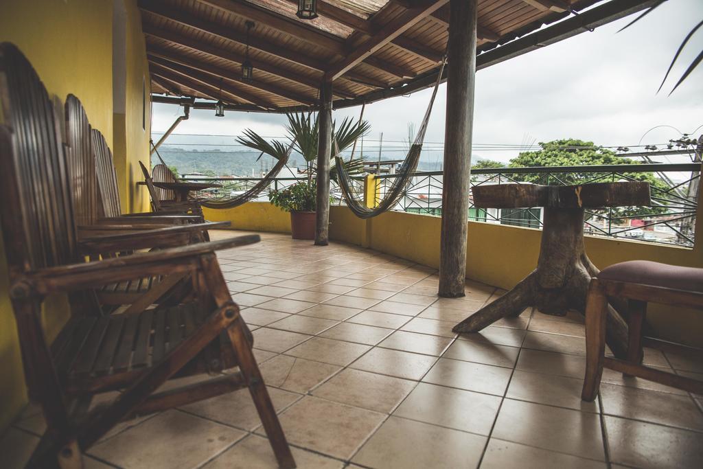 Hostal Las Palmas Puyo Exterior photo