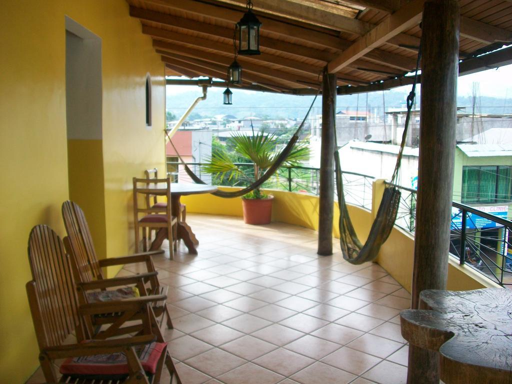 Hostal Las Palmas Puyo Exterior photo